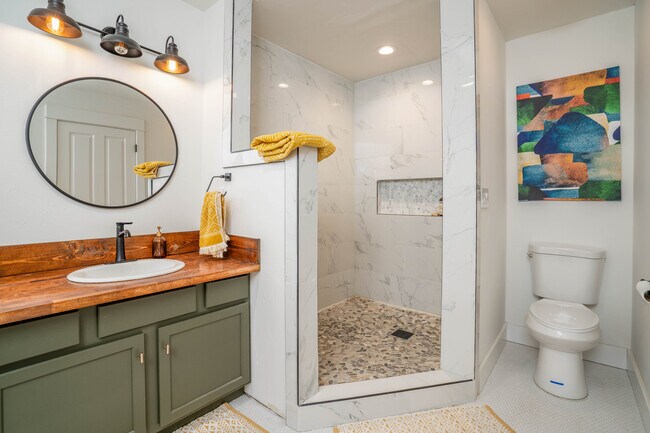 Building Photo - 2218 Gallatin Green Blvd