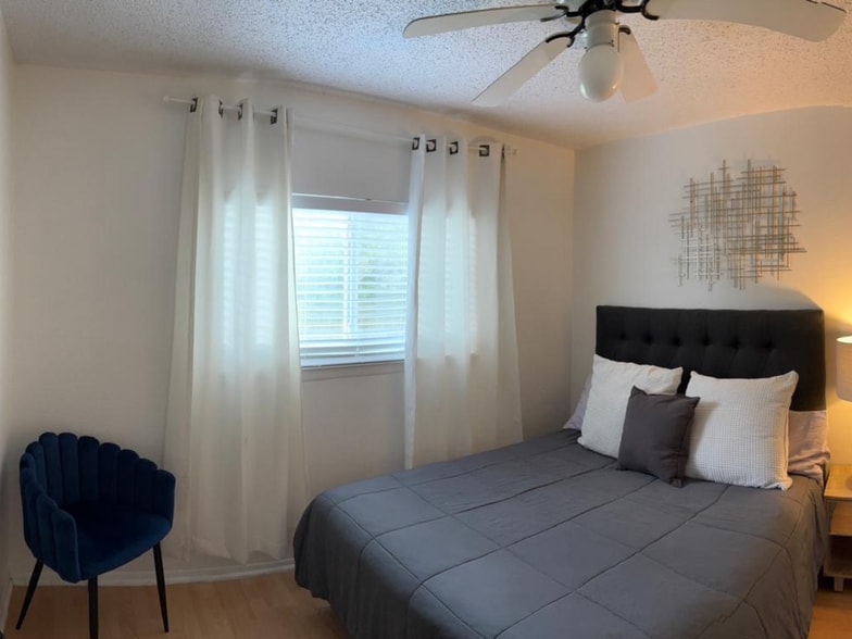 Building Photo - 7306 Huntwood Cir
