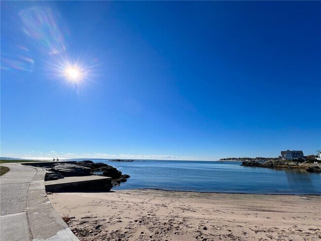 Building Photo - 12 Blackall Rd