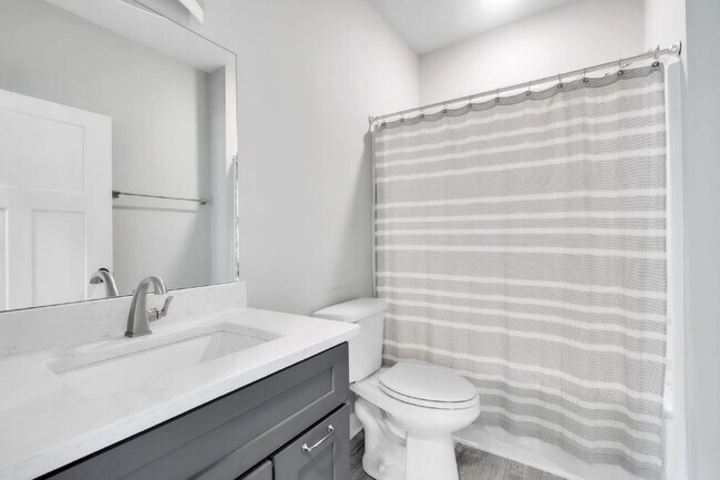 Building Photo - Stunning 3-Bedroom, 2-Bathroom Home Featuring Open-Concept Luxury Living $2150/mo rent