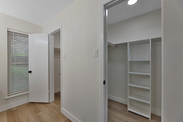 Building Photo - 5622 Woodhollow Dr