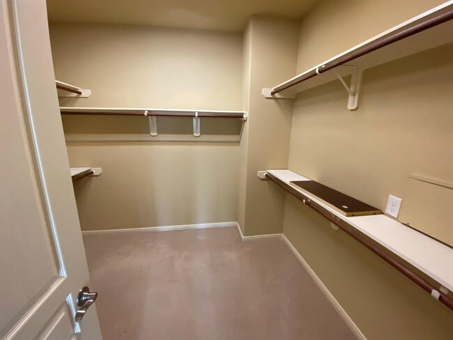Building Photo - 4526 Brant Crossing Dr