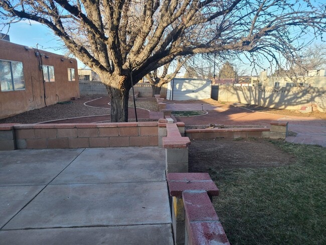 Building Photo - 5708 Piedra Rd NW