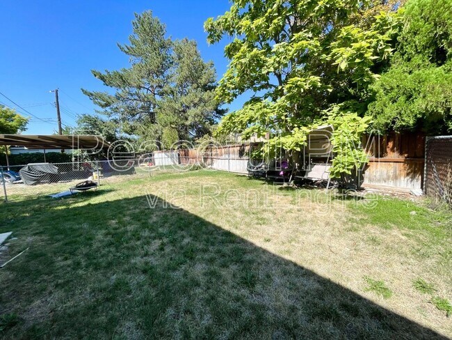 Building Photo - 1477 Brooklane Cir S