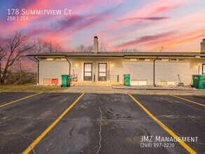 Building Photo - 178 Summit View Ct