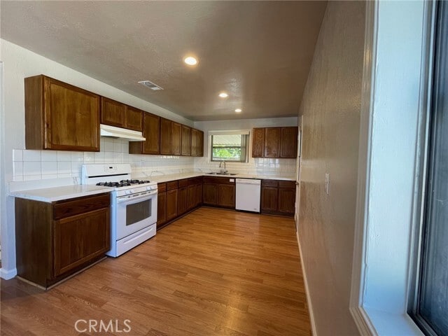 Building Photo - 172 E Ramona Dr
