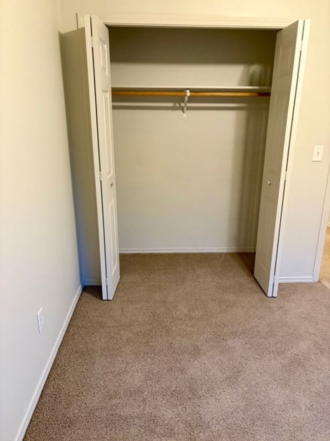 Building Photo - 3 Bed / 2.5 Bath Townhouse – Bozeman, MT  Price Reduced!