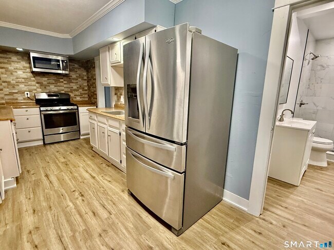 Building Photo - 85 Avery St