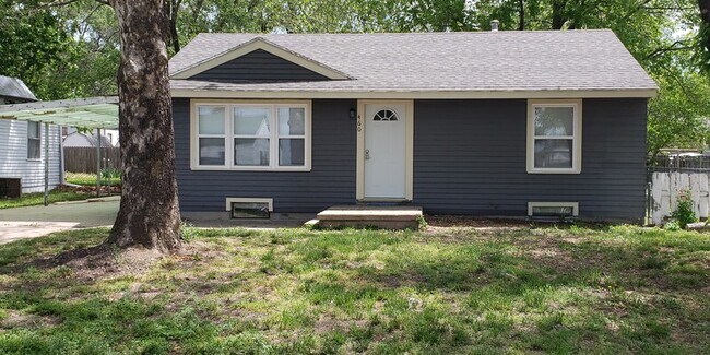 Primary Photo - 460 North 8th