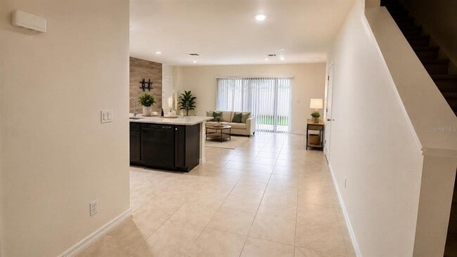 Building Photo - 9040 Pinales Wy
