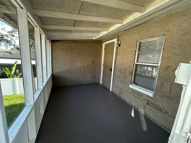 Building Photo - 3317 W Pine St