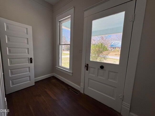 Building Photo - 483 W Salisbury St