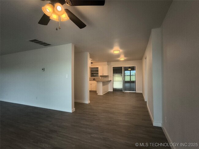 Building Photo - 16012 S Elwood Ave