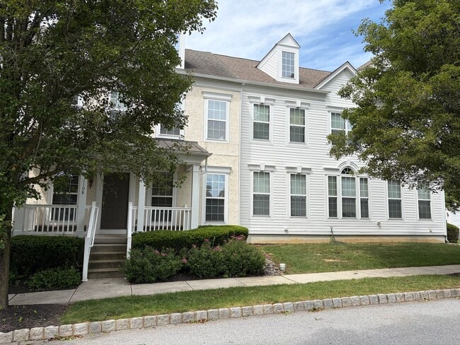 Building Photo - 1108 Harding Cir