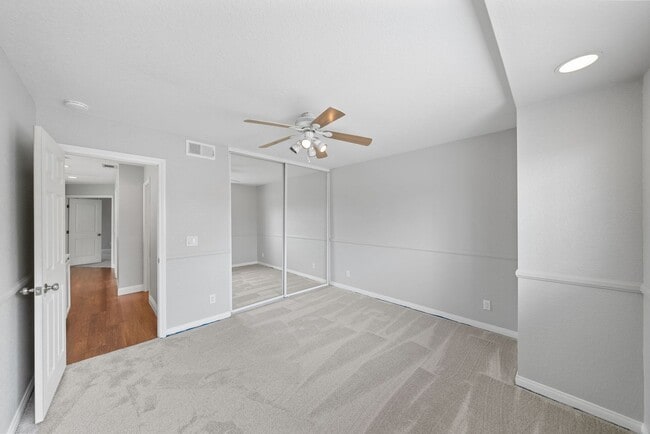 Building Photo - 40115 Starling St