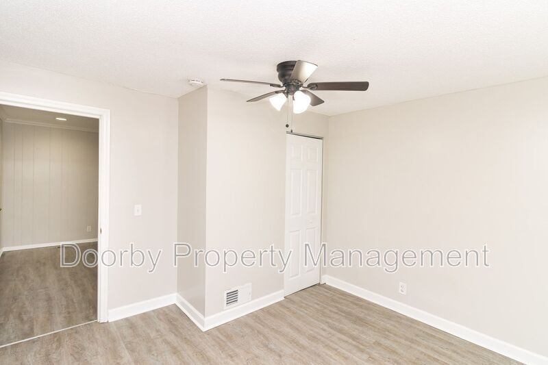 Building Photo - 727 Talley Rd