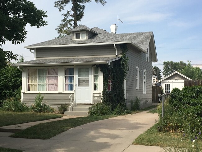 Building Photo - 215 Grove St