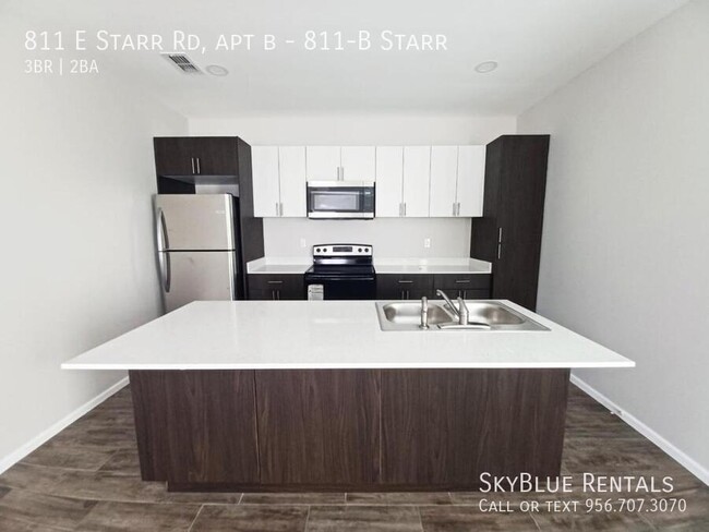 Building Photo - 811 E Starr Rd