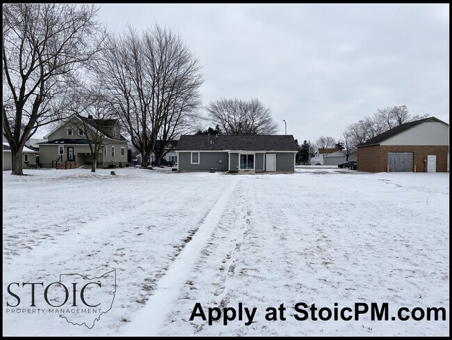 Building Photo - 123 N Main St