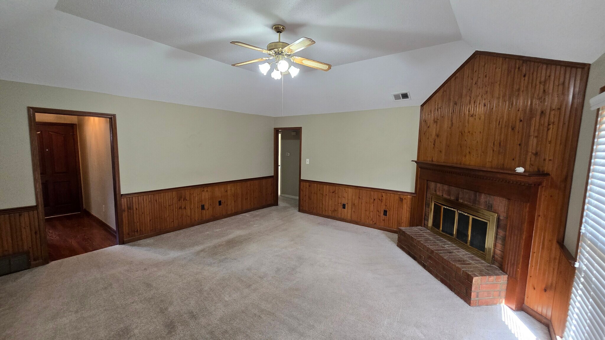 Building Photo - 1388 Hardwood Trl