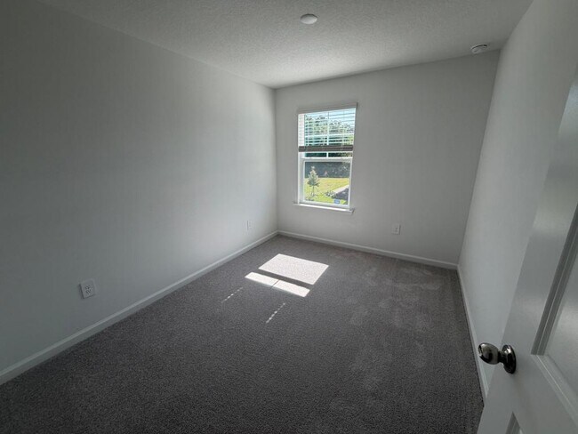 Building Photo - 3634 SE 37th Ave Rd