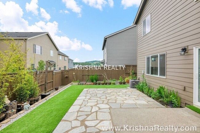 Building Photo - 7443 NW 164th Ave