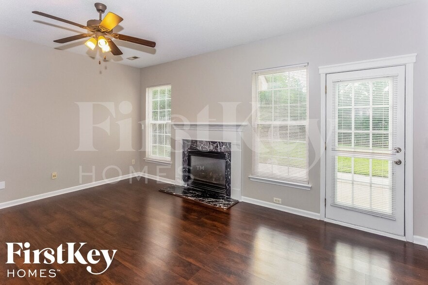 Building Photo - 5829 Falls Ridge Ln