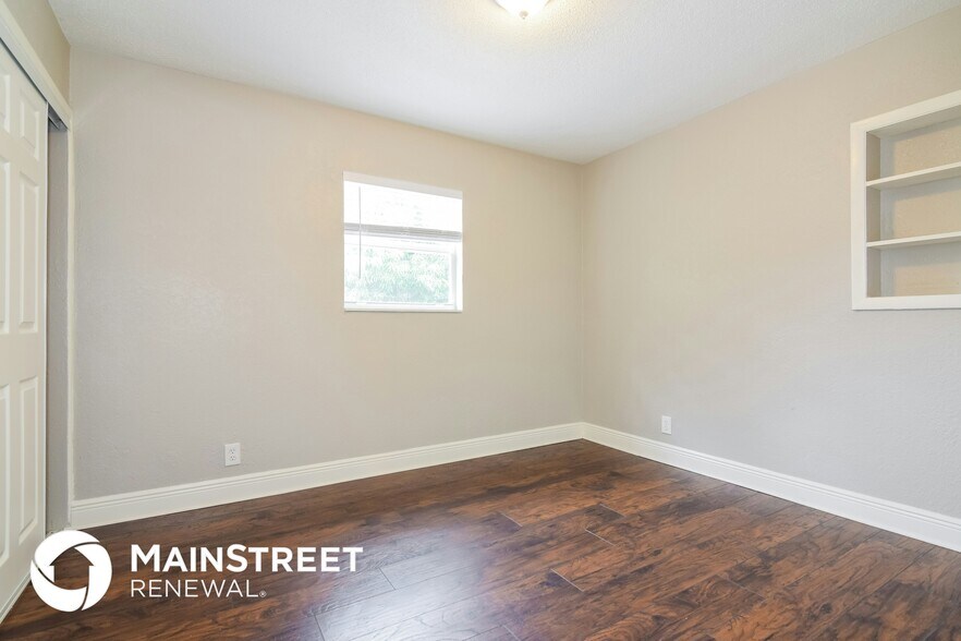 Building Photo - 4805 S 88th St