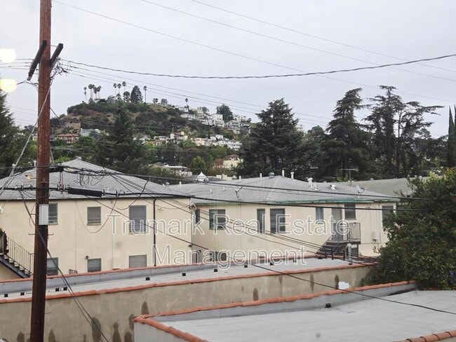 Building Photo - 4315 Avocado St