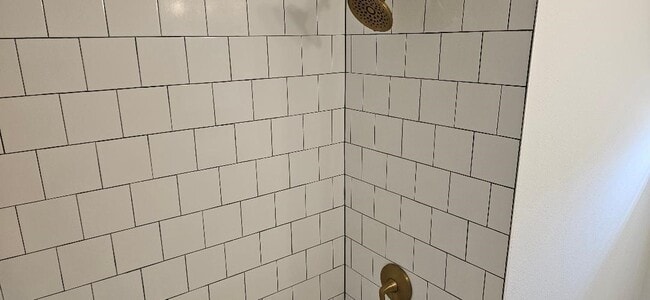 Building Photo - 4817 Lido Ln