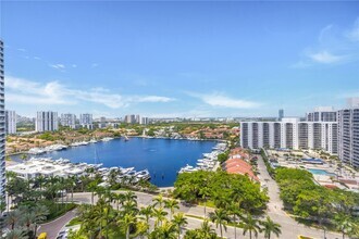 Building Photo - 21205 Yacht Club Dr