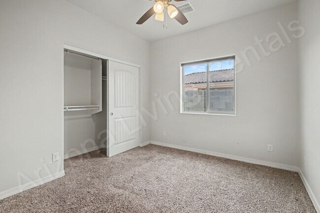 Building Photo - CENTRALLY LOCATED...RV PARKING...LARGE LOT