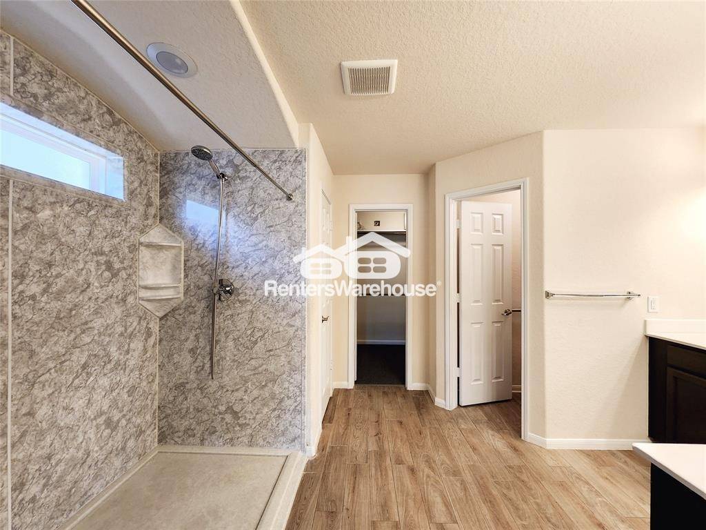 Building Photo - 14534 Myers Dr
