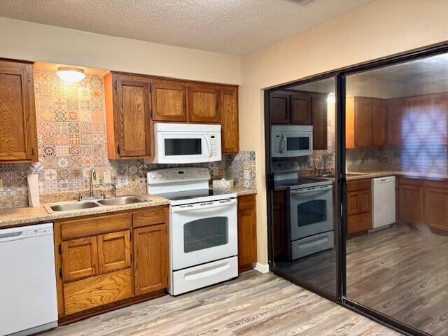 Building Photo - 49 Westwood Vlg Dr