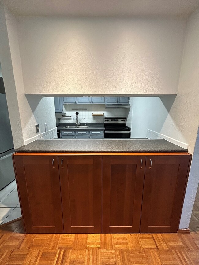 Building Photo - 5550 N Braeswood Blvd