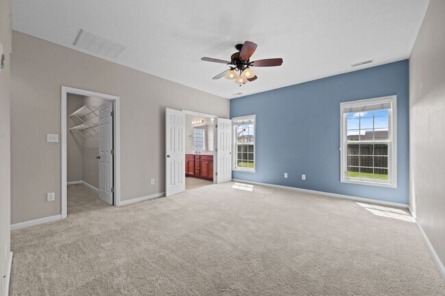 Building Photo - 115 Ravenscroft Way