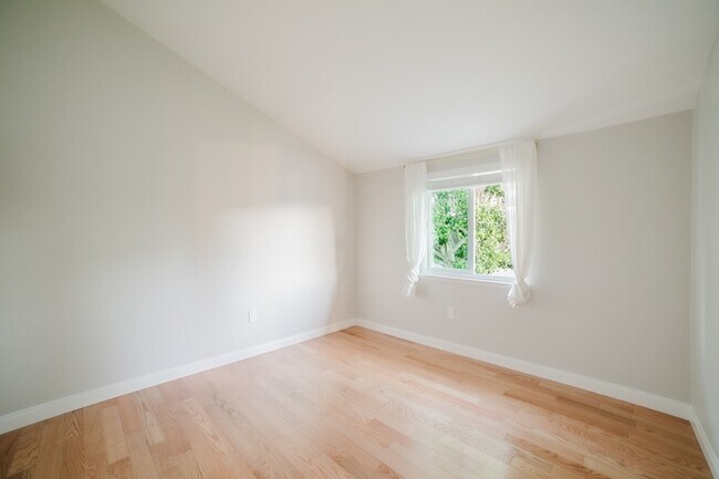 Building Photo - 1811 Autumn Pl