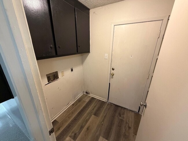 Building Photo - 3500 Denson Dr