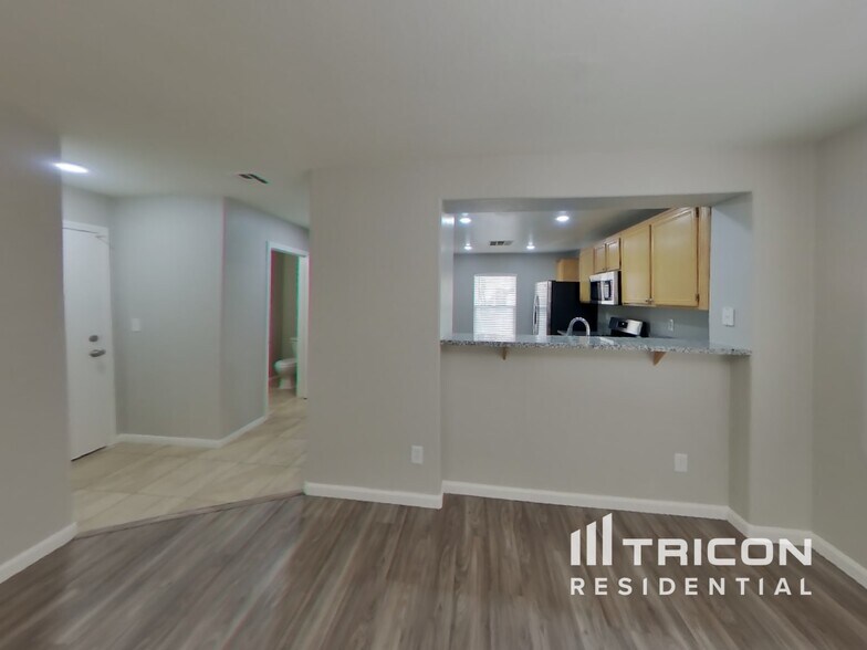 Building Photo - 8974 Spring Peeper Ave