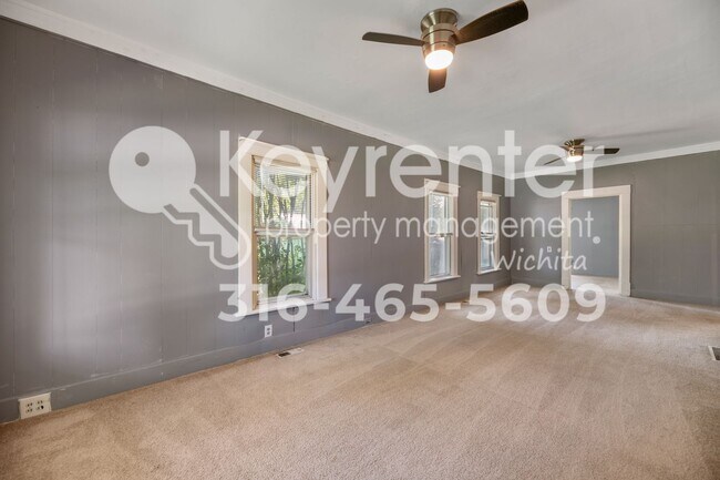 Building Photo - June is free!! Charming 1925 Farm House on 1/3 acre!