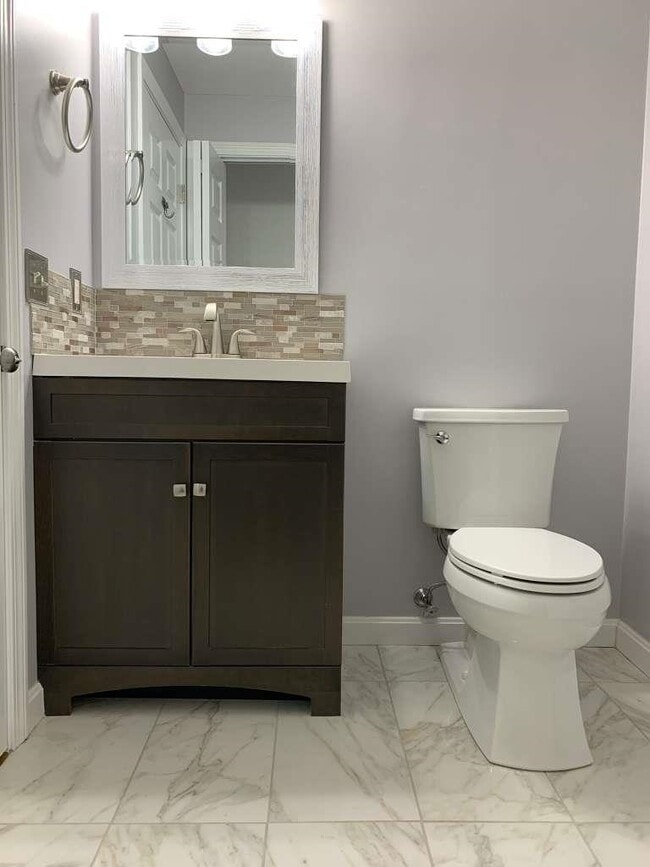 Building Photo - 9 Sunblaze Dr