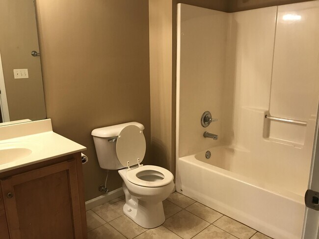 Building Photo - 201 McFadin Station St