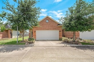 Building Photo - 912 Sweet Pine Dr