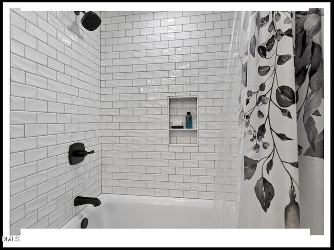 Building Photo - 5008 Autumn Dr