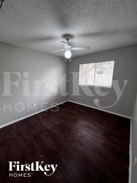 Building Photo - 7506 Tetela Dr