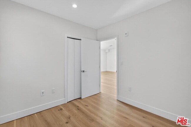 Building Photo - 2412 Eads St