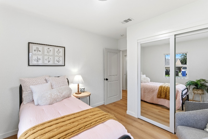 Building Photo - 2361 Bedford Rd