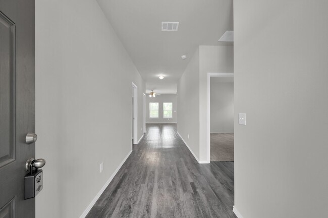 Building Photo - 8011 Dauntless Dr