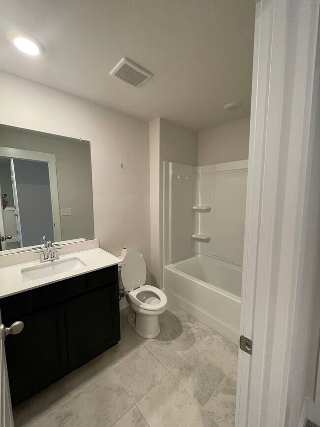 Building Photo - 3 Bedroom 2.5 Bathrooms  Echo Ridge Community in Greer SC