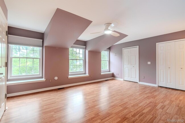 Building Photo - 805 N Sherman Dr